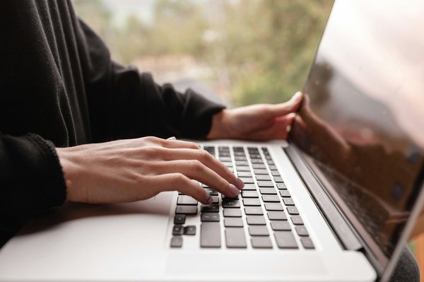 Quelle stratégie de marketing par e-mail est la plus efficace pour une entreprise de location de matériel audiovisuel?